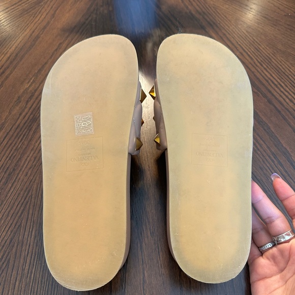 💗 SOLD 💗Authentic Valentino rock stud platform sandals - Picture 3 of 8